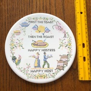 Vtg Mid-State ceramic round hot plate faux cross stitch pattern Happy Hostess